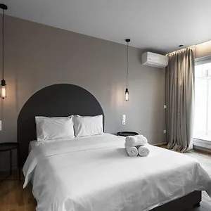 Big Apple, Nilie Hospitality Mgmt Apartment